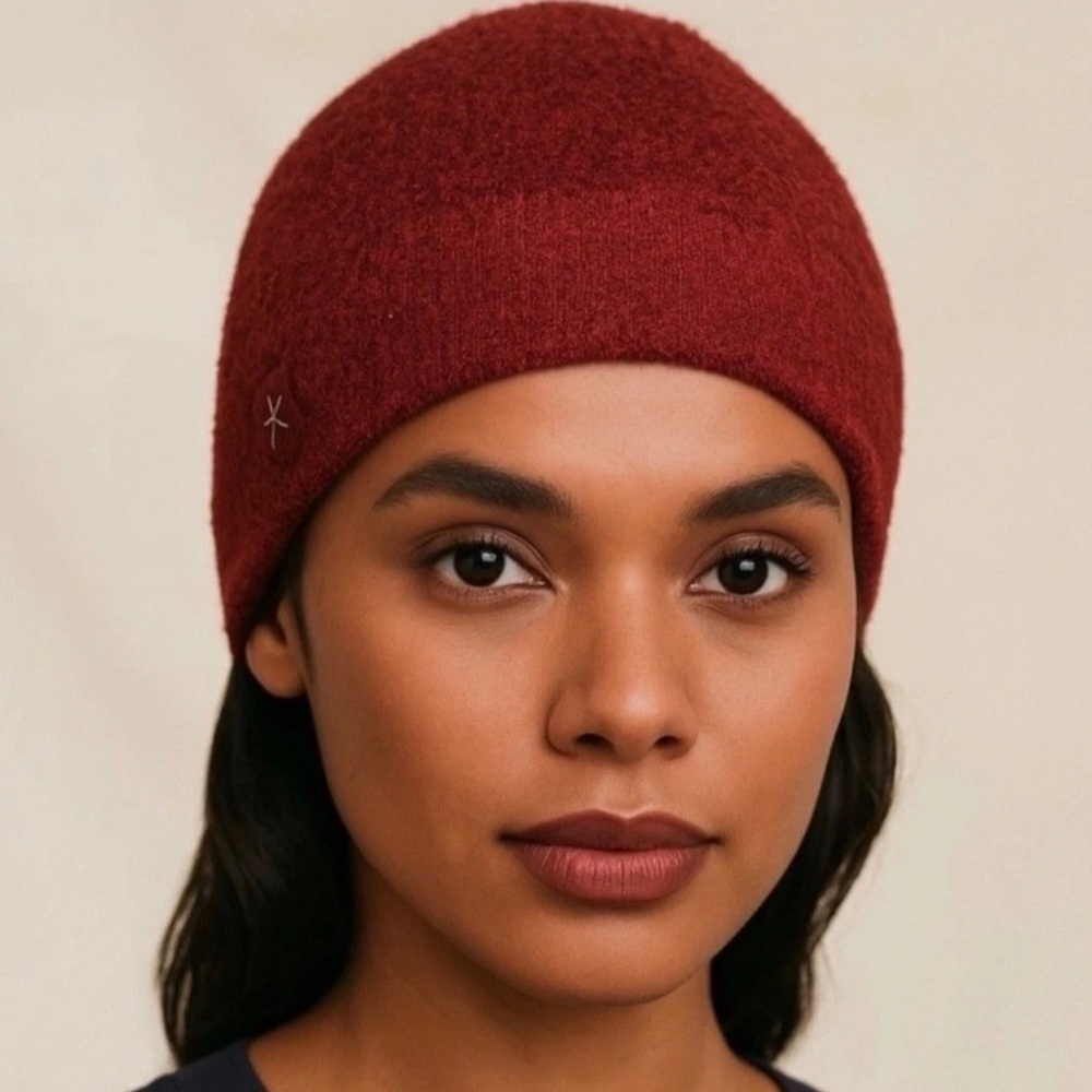 Barefoot Dreams NWT CozyChic Lite Confetti Beanie Crimson Rosewood winter hat
